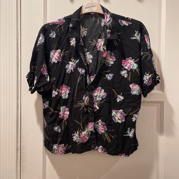 Floral Top - Picture 1 of 3
